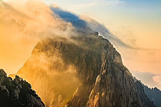 Capital-Peak-Huangshan